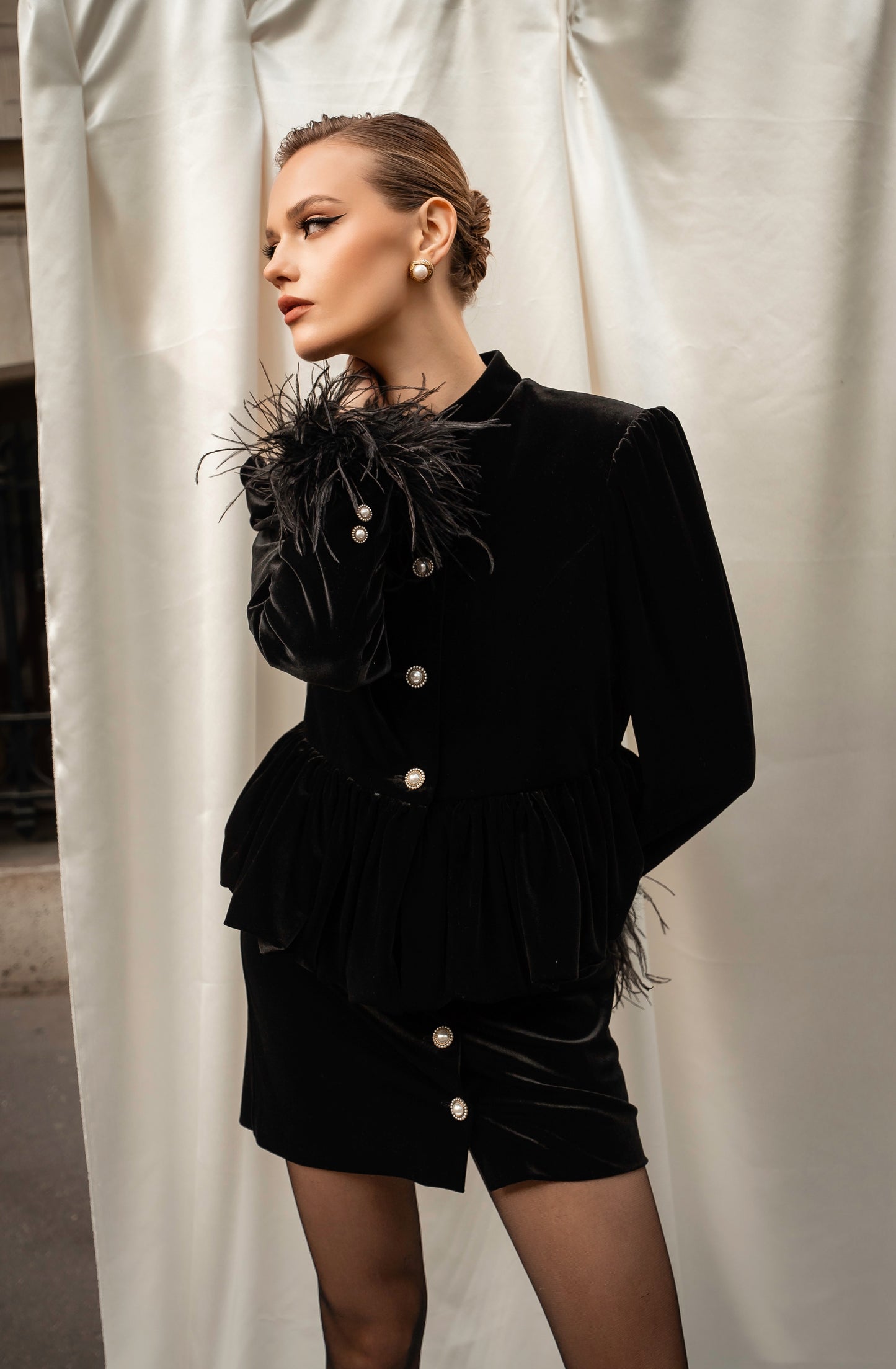 BLACK VELVET SUIT - L’IMPÉRATRICE WITH JUPE