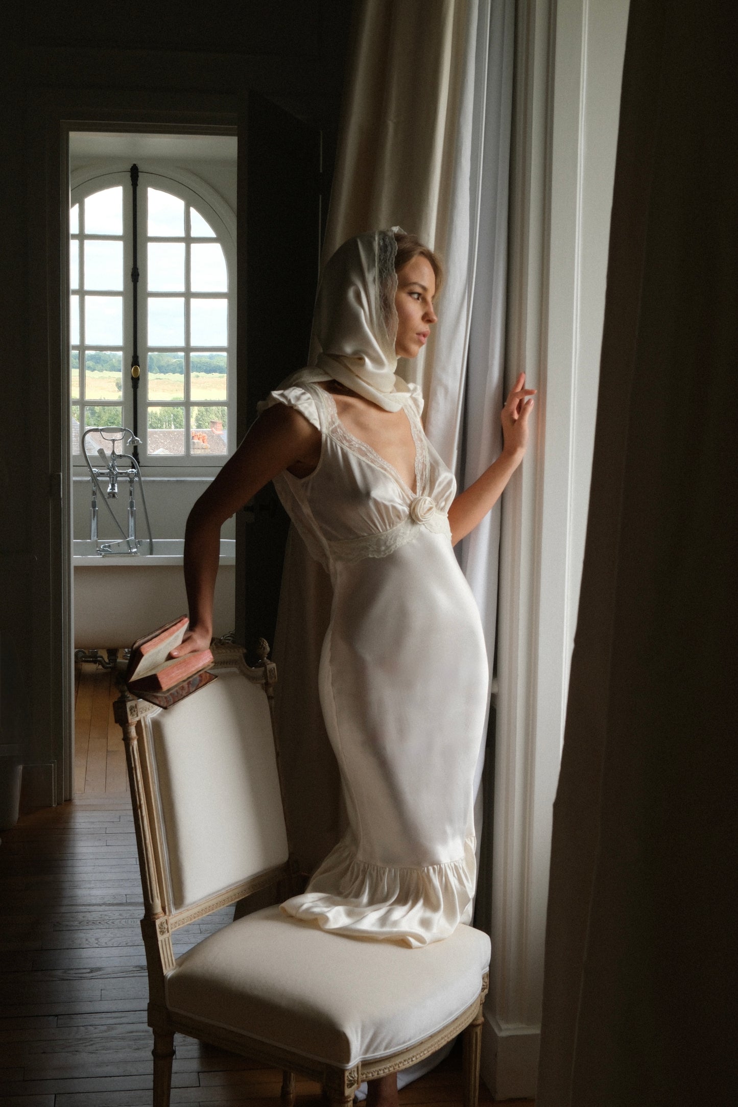 DRESS – DAPHNE IVORY