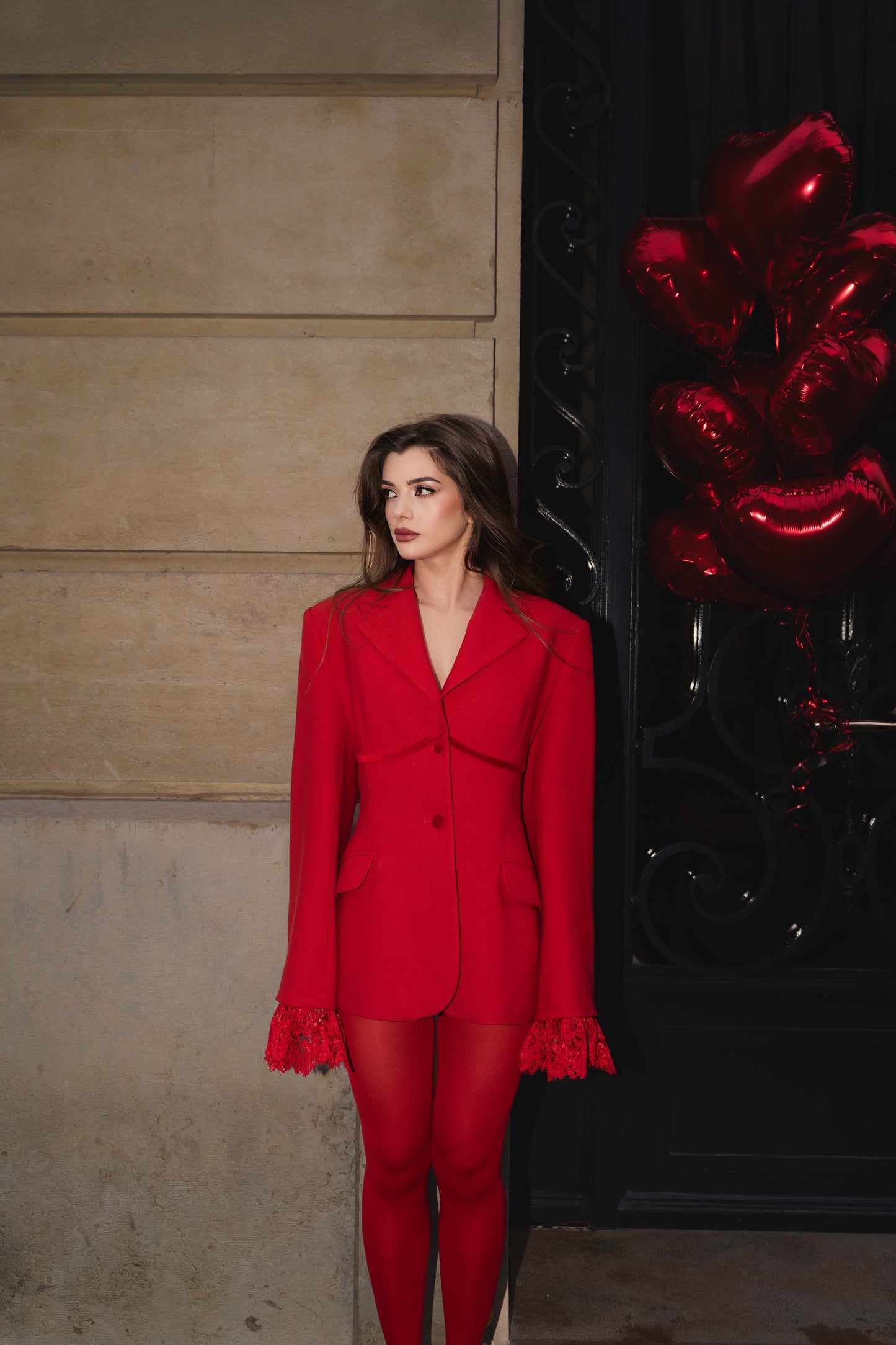 JACKET - DRAMA IN RED